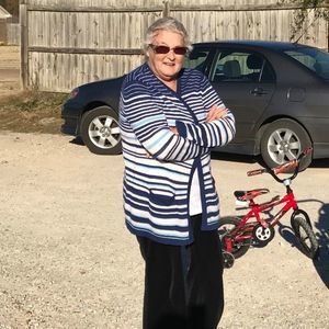 Meet your Posher, Lisa